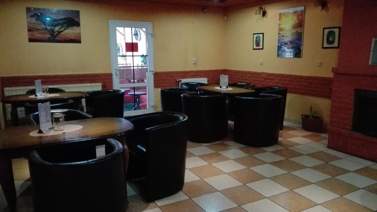 Turisticka Ubytovna Pri Slovenskej Restauracii Brezno Exterior foto