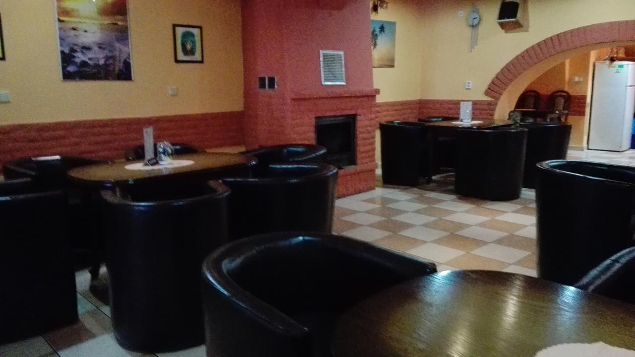 Turisticka Ubytovna Pri Slovenskej Restauracii Brezno Exterior foto